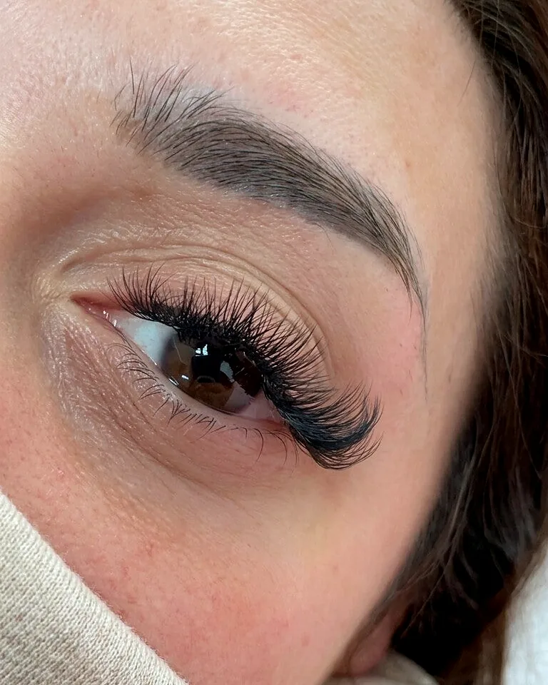 Wimpernverlängerung von Lajde bei Twins Beauty
